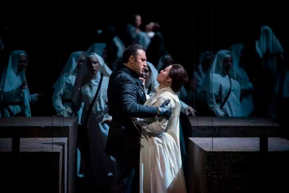 foto-trovatore-parigi Trovatore5