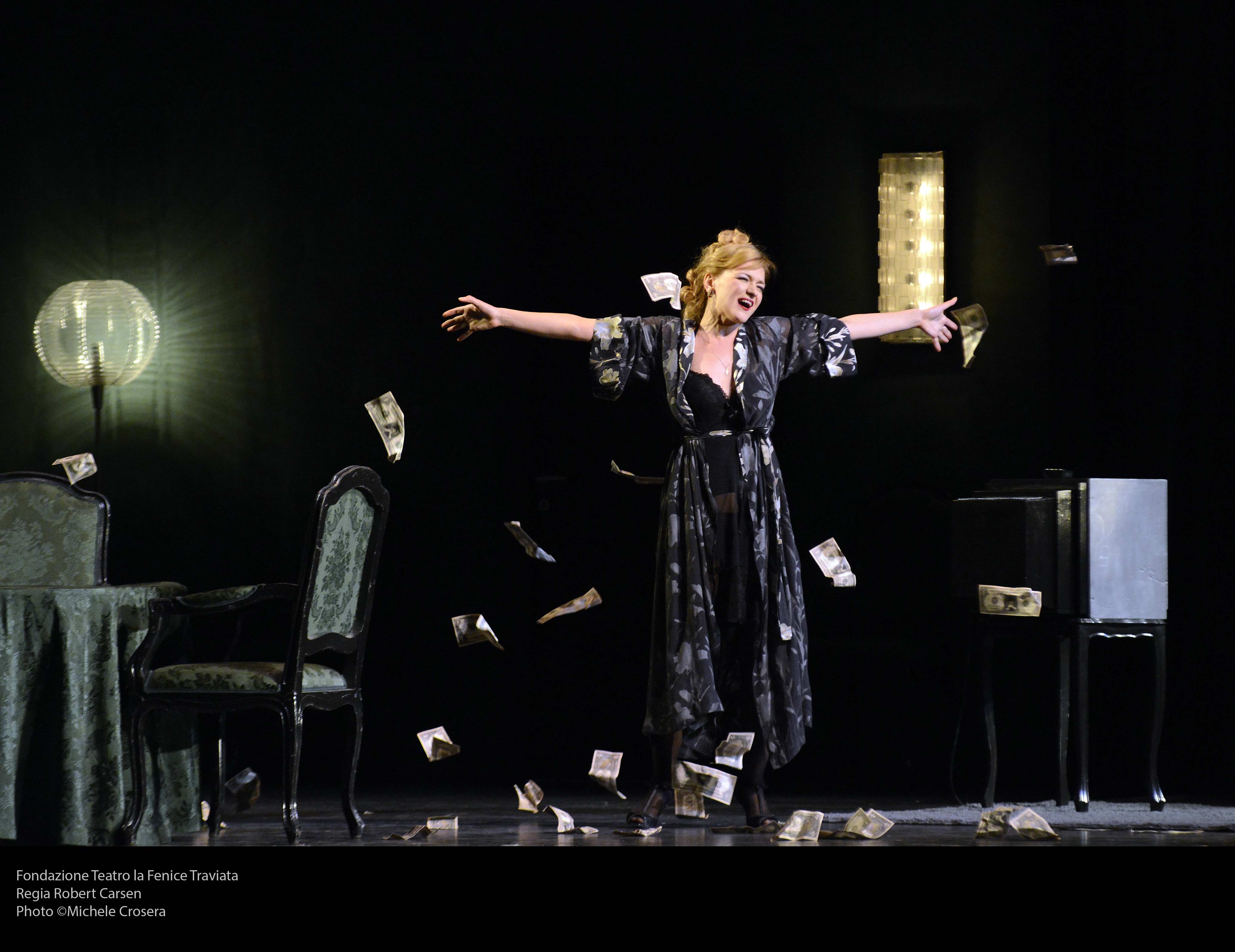 Fondazione Teatro la Fenice TraviataRegia Robert CarsenPhoto ©Michele Crosera