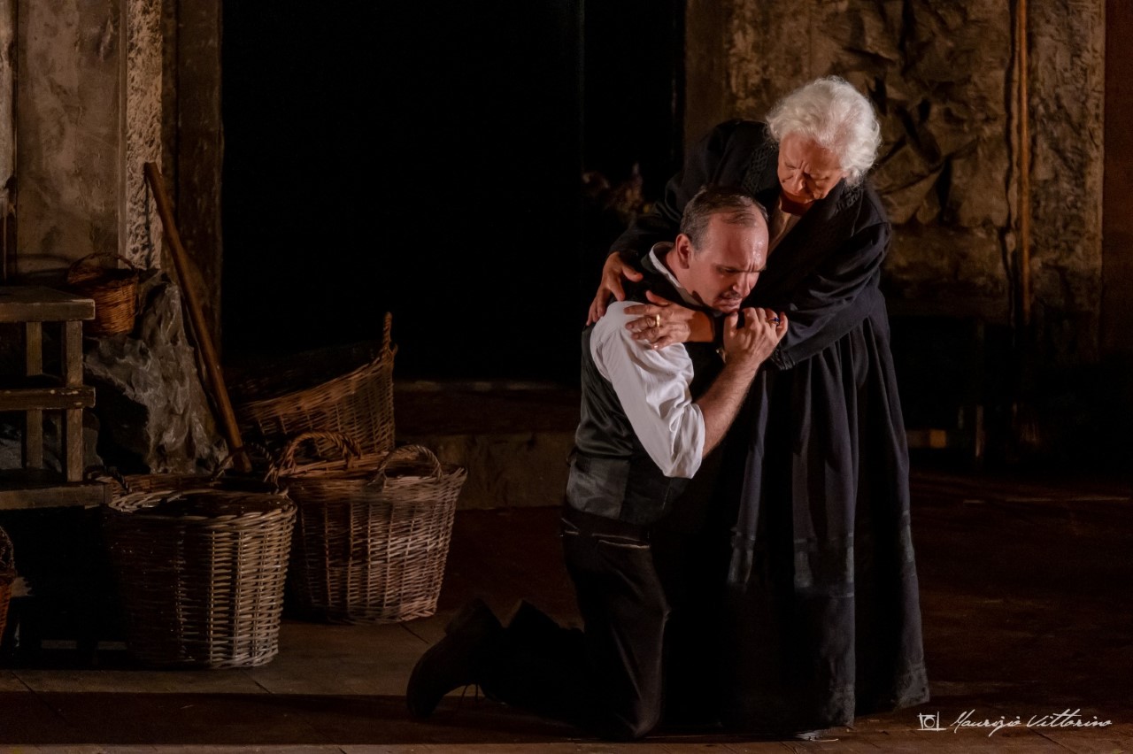 Trionfo Al Teatro Greco Di Tindari Per La Cavalleria Rusticana Del Coro Lirico Siciliano