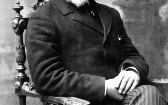 Petr Il'ic Čajkovskij_ritratto_seduto_-_Odessa_(1893)