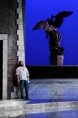 Puccini stravolto nella Tosca a Verona.