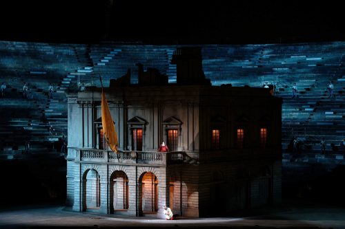 Un Nabucco “Risorgimentale” apre la stagione dell’Arena di Verona 2017. Un Nabucco “Risorgimentale” apre la stagione dell’Arena di Verona 2017.