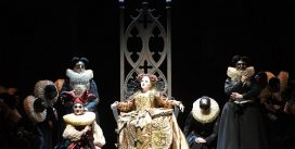 foto di scan Roberto Devereux Mariella Devia