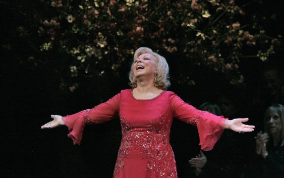Mirella-Freni-at-2005-Metropolitan-Opera-Gala