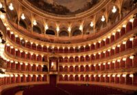 “IL BARBIERE DI SIVIGLIA” APRE LA STAGIONE 2020/21 DELL’OPERA DI ROMA “IL BARBIERE DI SIVIGLIA” APRE LA STAGIONE 2020/21 DELL’OPERA DI ROMA