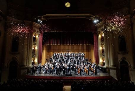 Coro e Orchestra al Concerto di Capodanno 2019 al teatro Filarmonico di Verona- Foto-Ennevi