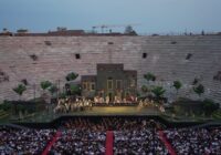 Arena di Verona 2023 – 100° Festival della lirica: Rigoletto neorealista